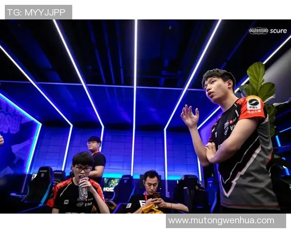 EDG战队在CSGO中的进攻战术解析与实战应用探讨