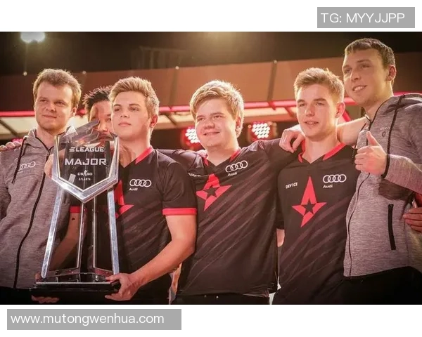 WE战队在CSGO赛事中的反击策略与失误分析