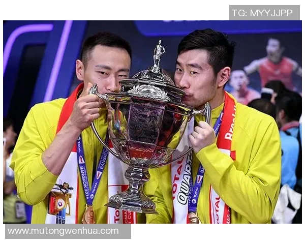 成都羽毛球队转换体系解析与战术应用探讨